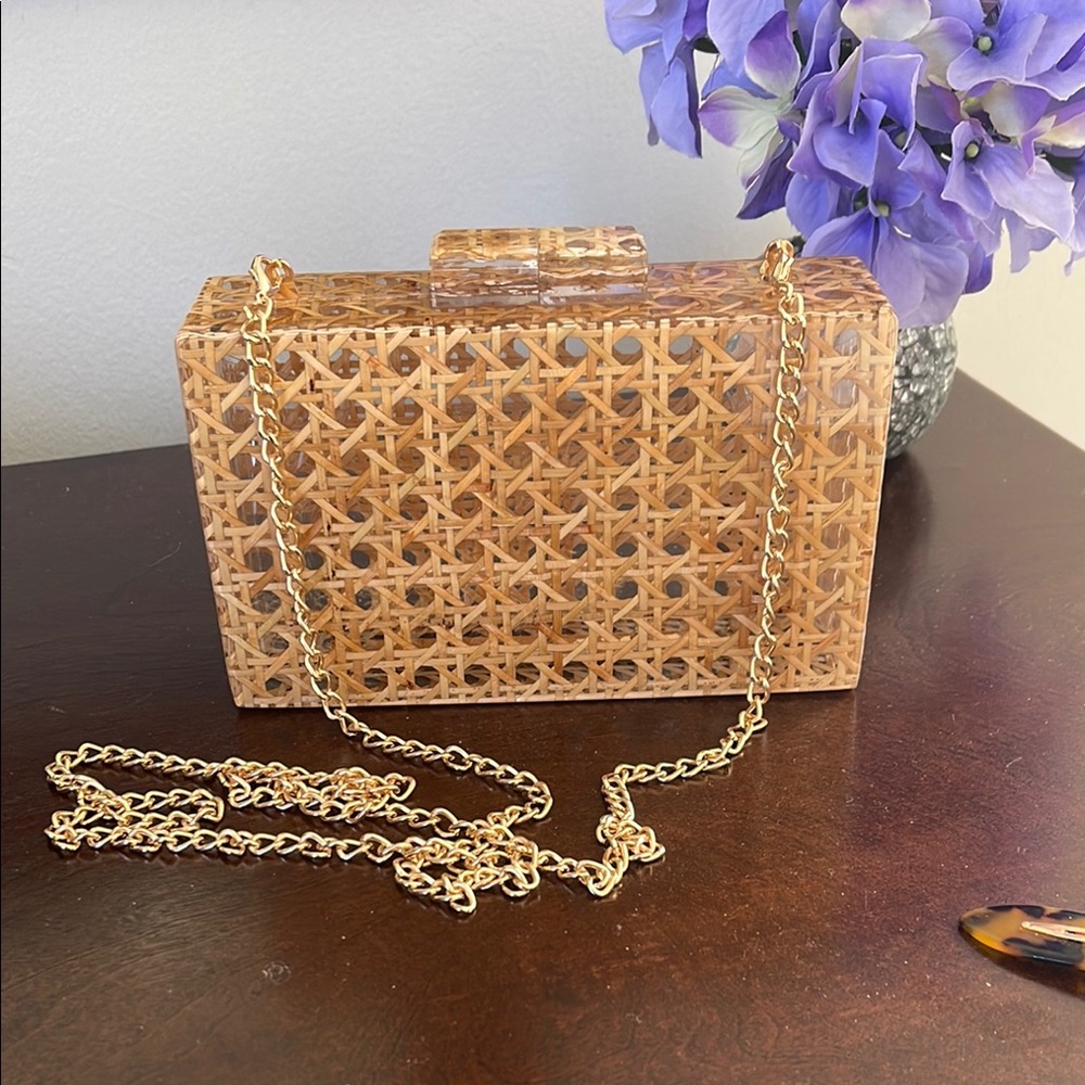 Elegant Tan and Gold Woven Clutch with Chain